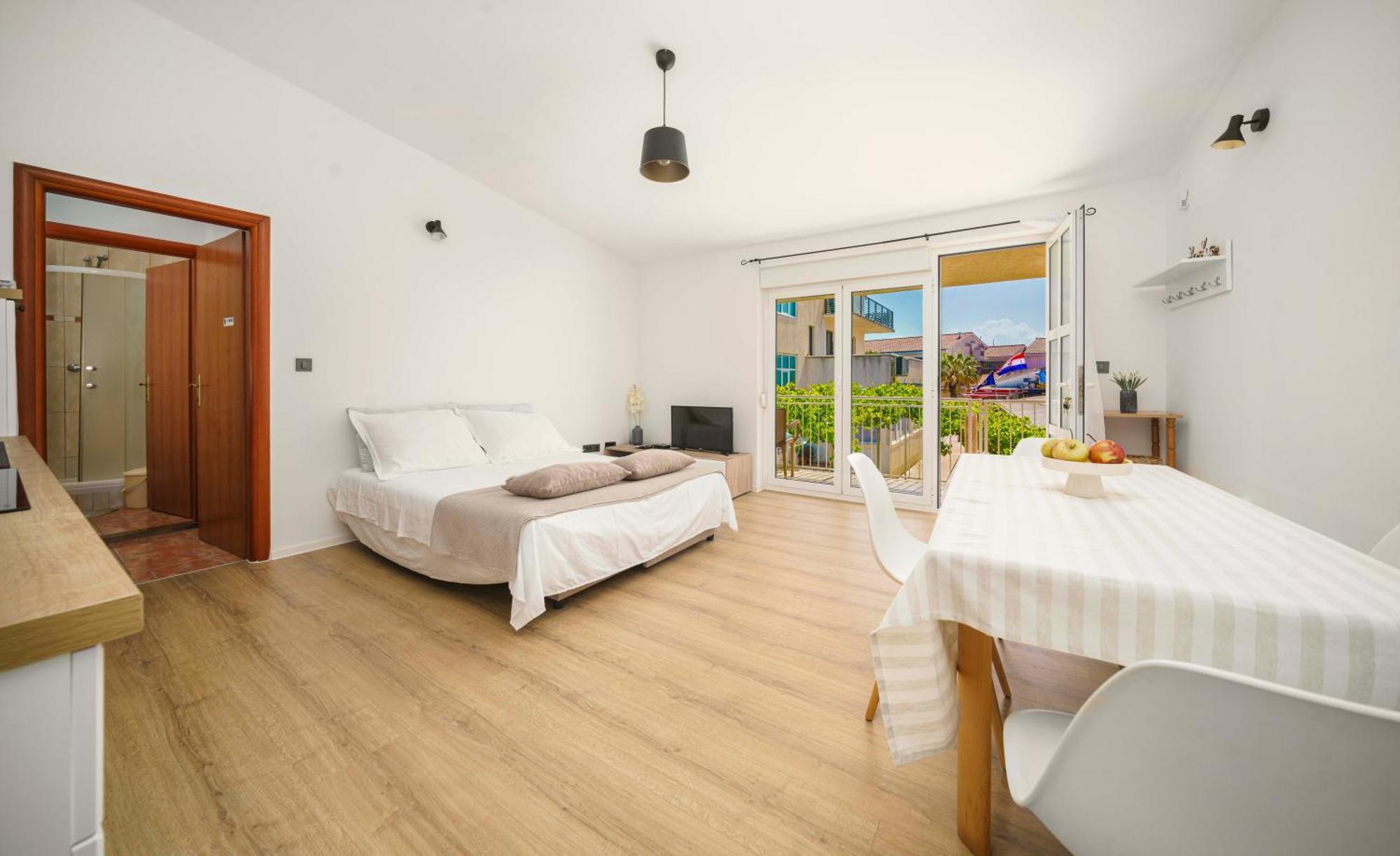 Apartments Vitis - City Centre - Free Parking Vodice Bagian luar foto
