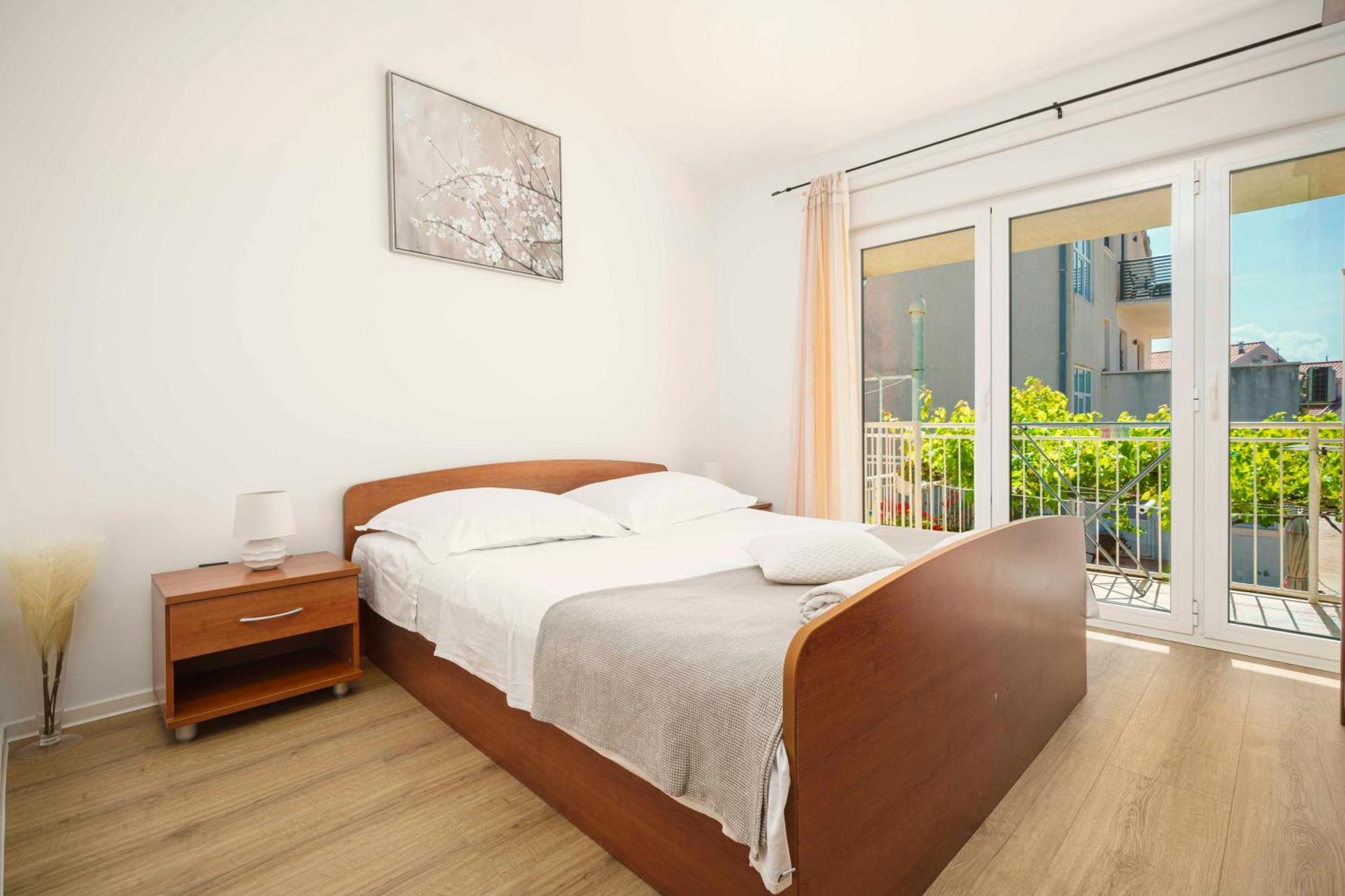 Apartments Vitis - City Centre - Free Parking Vodice Bagian luar foto